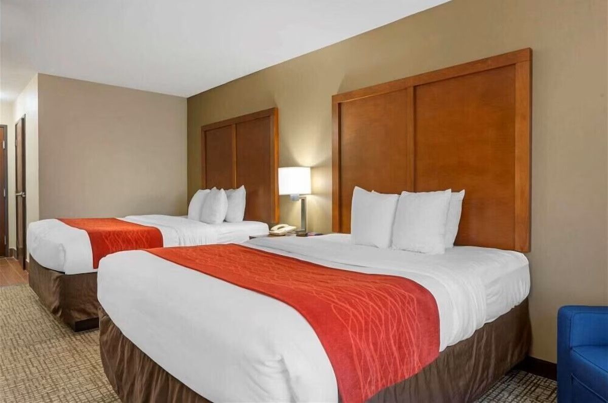 2 Queen Accessible Non Smoking